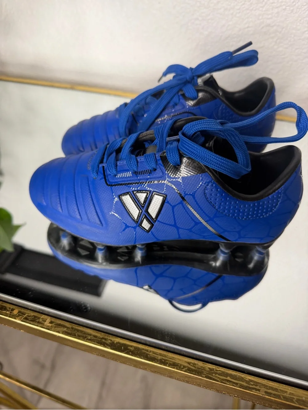 Youth Royal Blue Lace-Up Soccer Sneakers